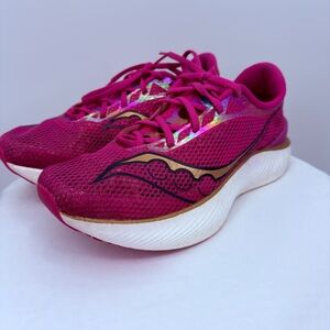 Saucony Kinvara 14 Running Shoes Women 10.5 Pink Gold Athletic Sneakers